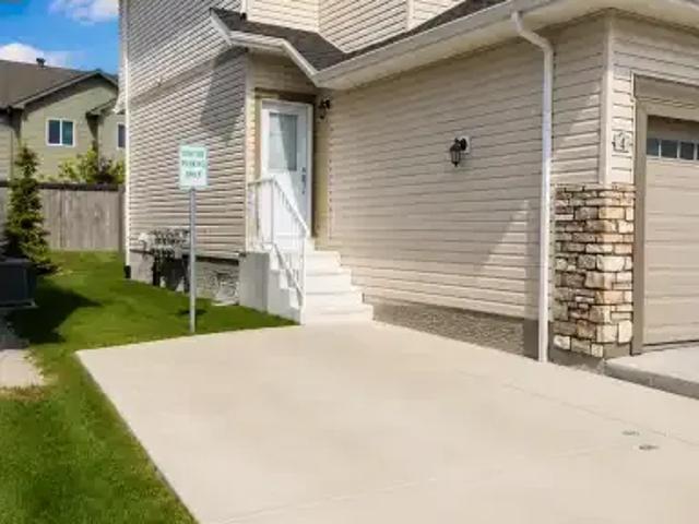 Townhouse for rent in Wedgewood, Alberta