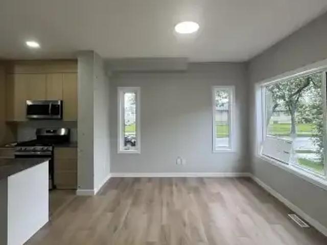 Townhouse for rent in Wedgewood, Alberta
