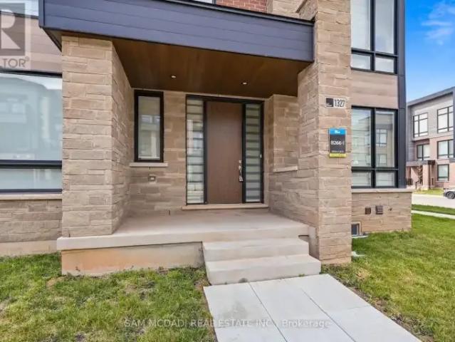 Townhouse for rent in Oakville, Ontario