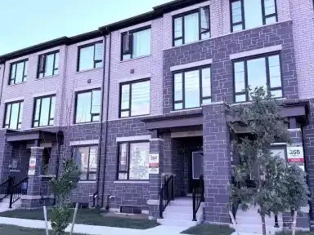 Townhouse for rent in Oakville, Ontario