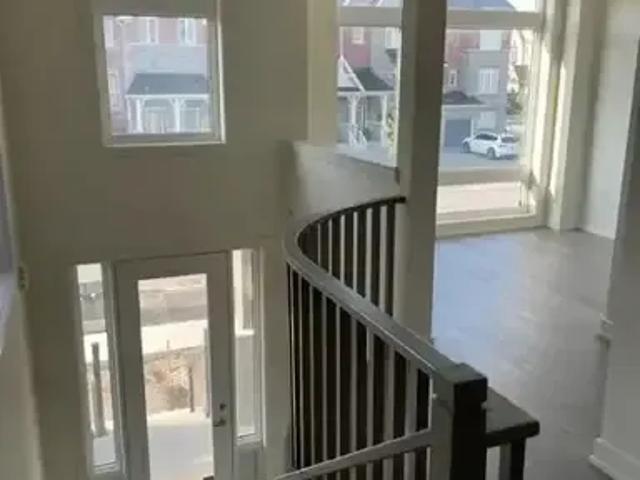 Townhouse for rent in Vaughan