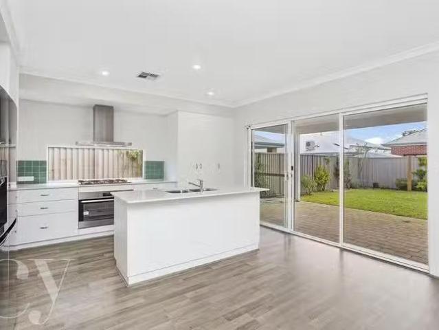 House for rent in Forrestfield, Western Australia