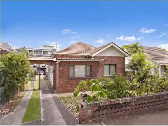 House for rent in Centenary Park, Sydney
