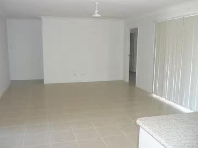 House for rent in Armstrong Beach, Queensland