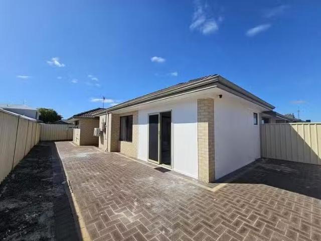 House for rent in Canning Vale, Western Australia