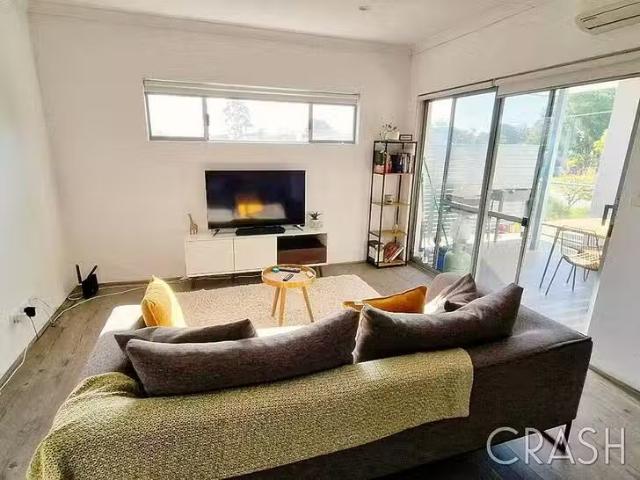 House for rent in Cloverdale, Western Australia