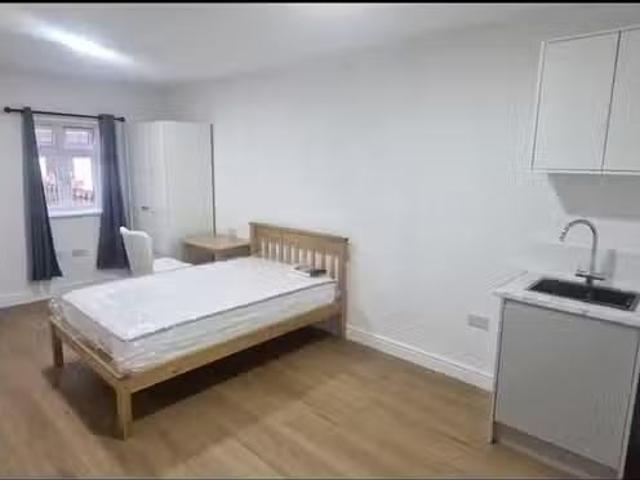 House for rent in Crayford, Greater London