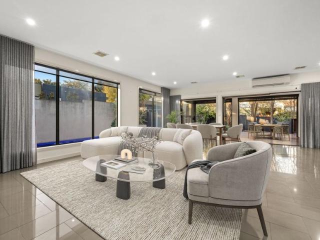 House for sale in Botanic Ridge, Melbourne
