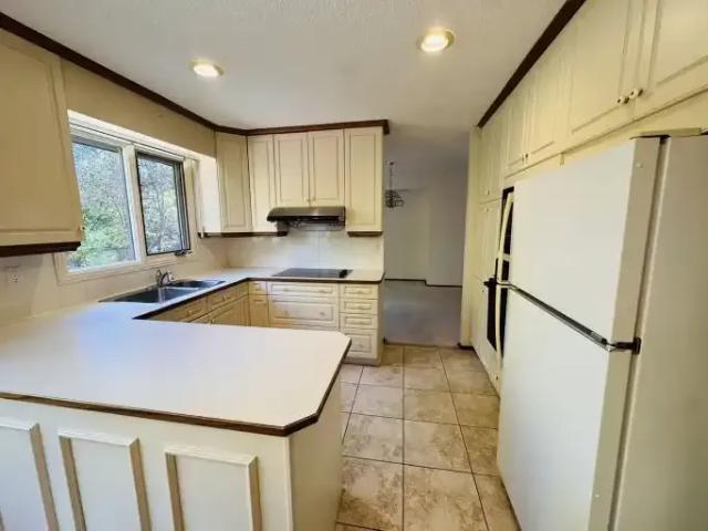 House for rent in Pump Hill, Calgary