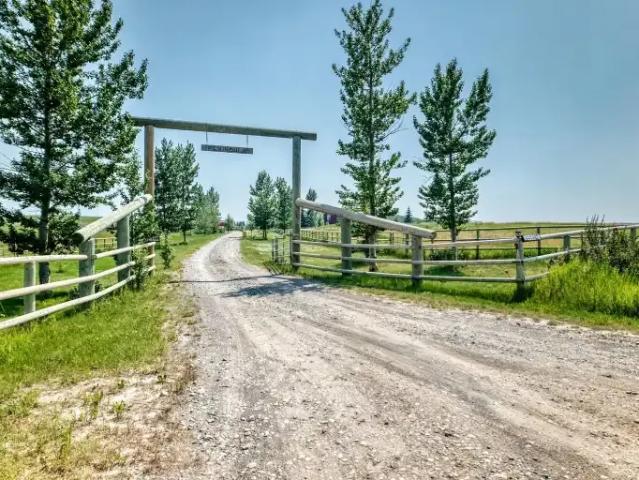House for rent in Town of Cochrane, Rocky View County