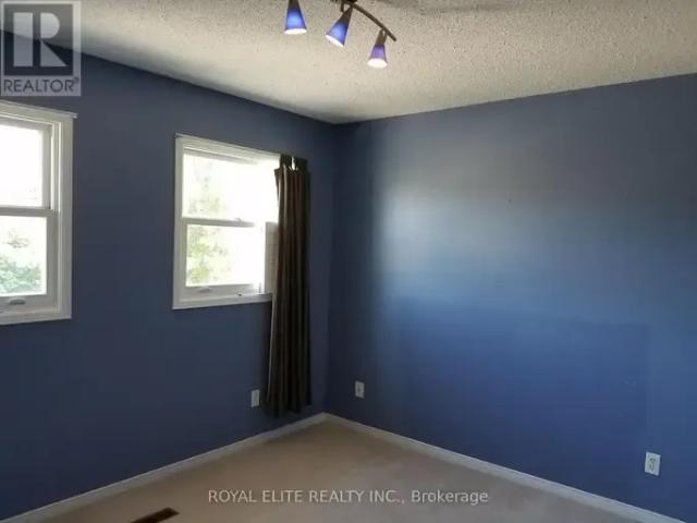 House for rent in Oakville