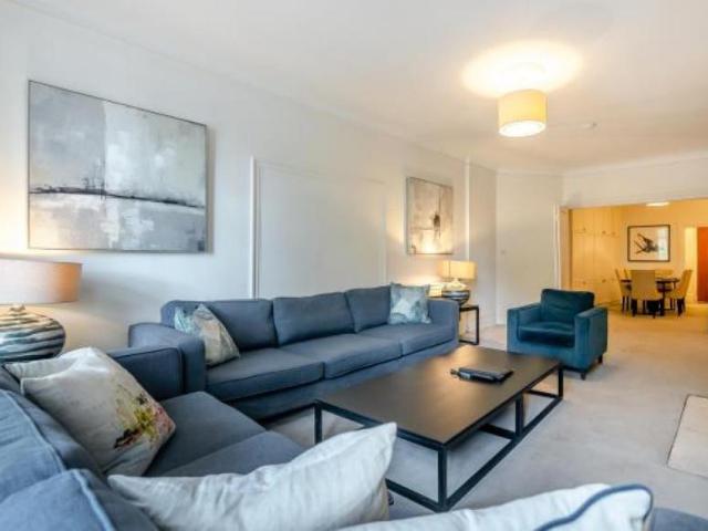 Room for rent in St. John's Wood, Greater London