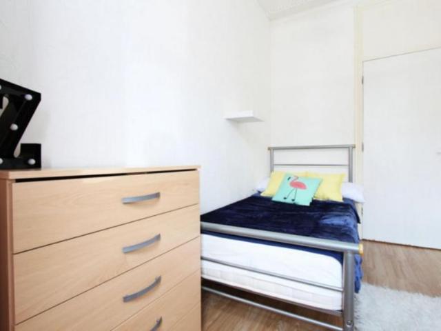 Room for rent in Greater London