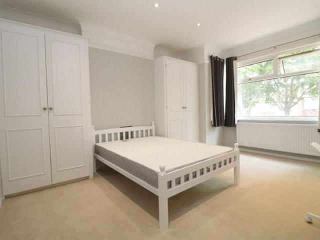 Room for rent in Herne Hill, Greater London