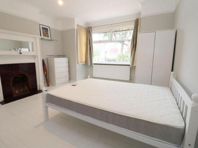 Room for rent in Herne Hill, Greater London