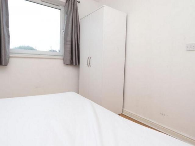 Room for rent in Maryland, Greater London
