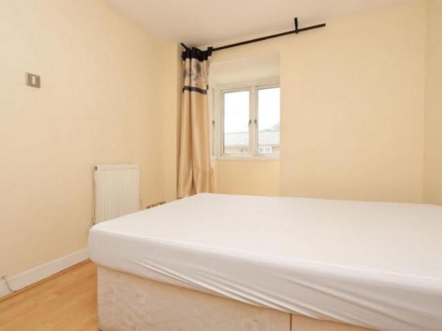 Room for rent in Virginia Quay, Blackwall