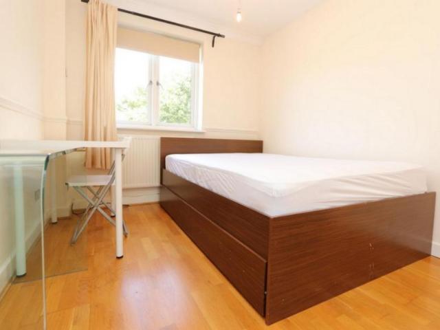 Room for rent in Virginia Quay, Blackwall