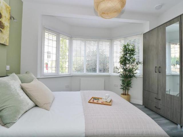 Room for rent in London Borough of Ealing, Greater London