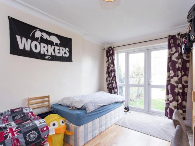 Room for rent in London Borough of Ealing, Greater London