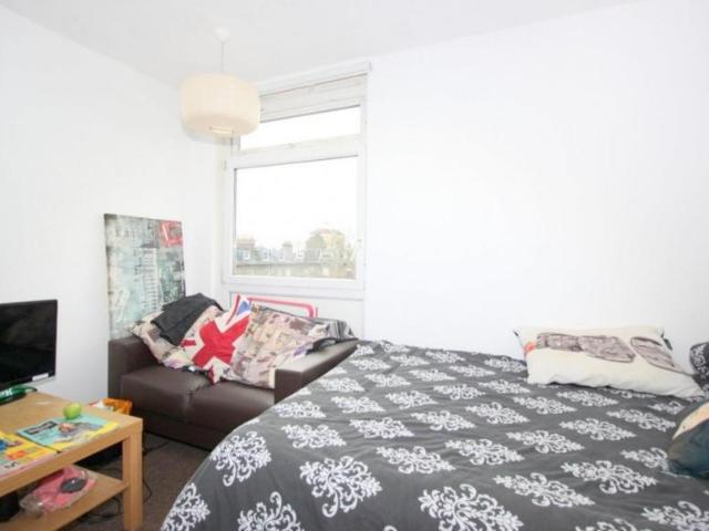 Room for rent in Stockwell, Greater London