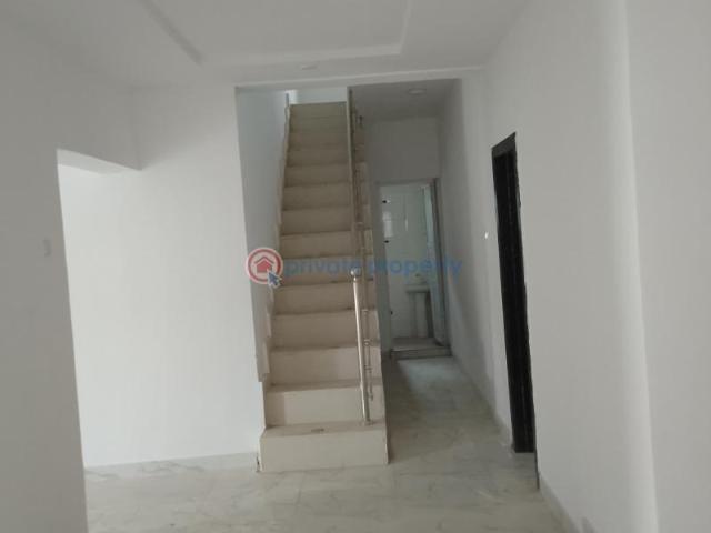 House for rent in Ojo, Ori Ire