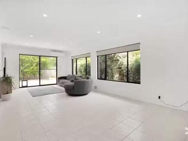 House for rent in Kardinya, Western Australia