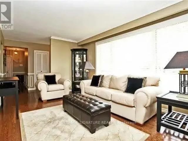 House for rent in Oakville, Ontario