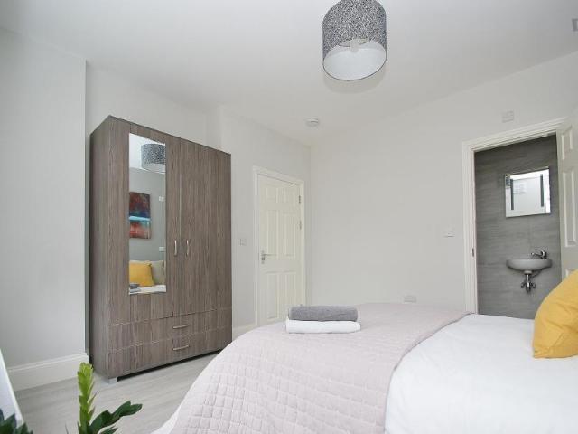 Room for rent in London Borough of Ealing, Greater London