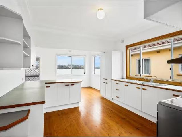 House for rent in Wollongong West, New South Wales