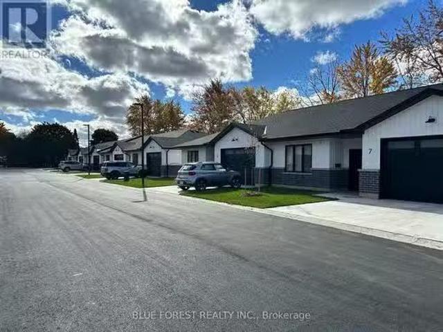 Condo for rent in Glencoe, Ontario