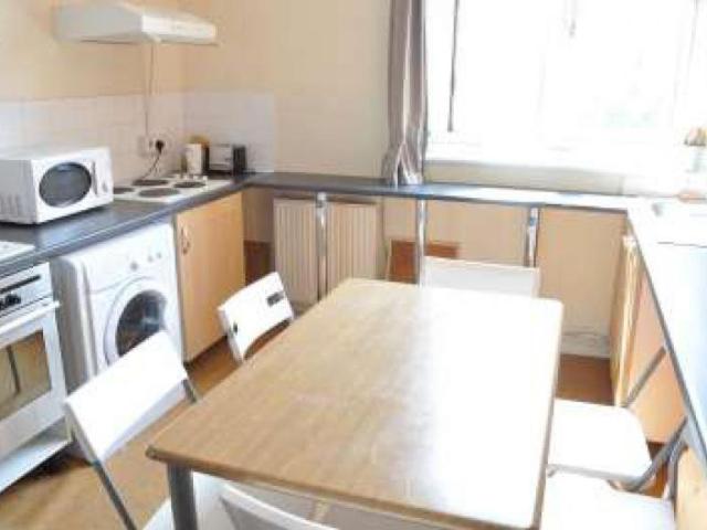 Room for rent in Kilburn, Greater London