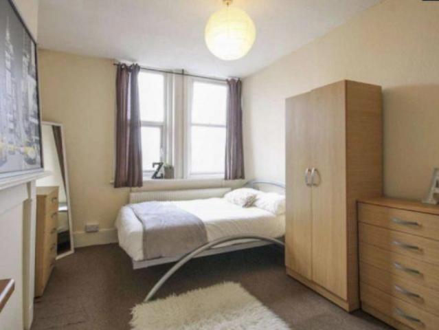 Room for rent in Kilburn, Greater London