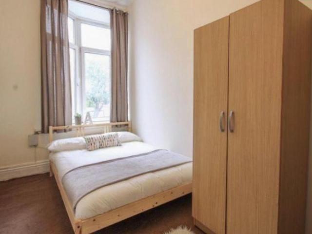 Room for rent in Kilburn, Greater London