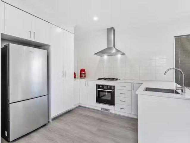 House for rent in Golden Bay, Western Australia