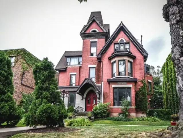 Apartment for rent in Ancaster, Ontario