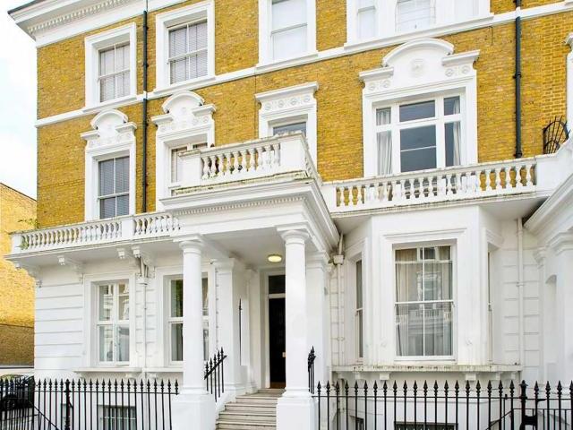 Apartment for rent in Earl's Court, Greater London