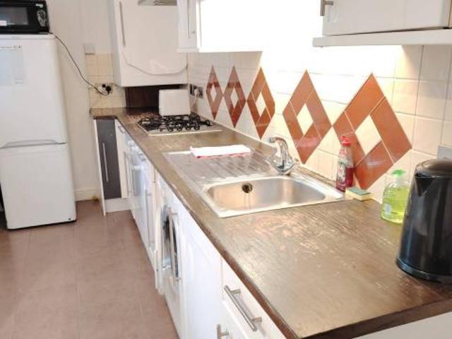 Apartment for rent in Lyons, Greater London