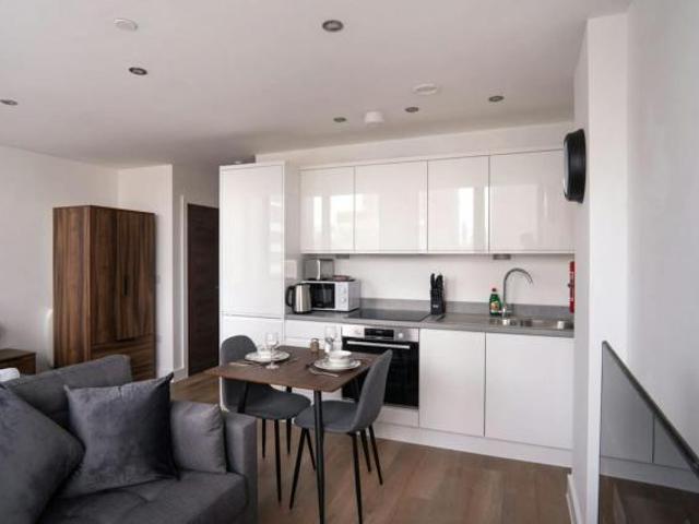 Apartment for rent in Gorse Hill, Trafford Park