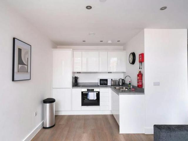 Apartment for rent in Gorse Hill, Trafford Park