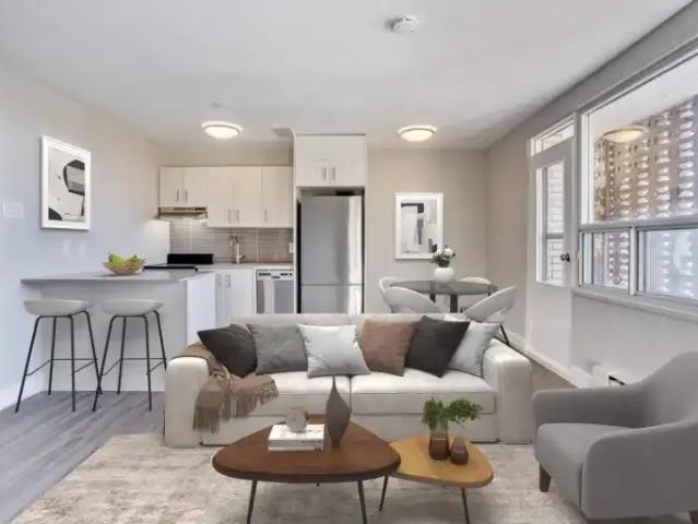 Apartment for rent in Eglinton—Lawrence, Toronto