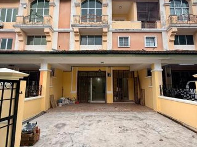 Terraced House for rent in Kulai