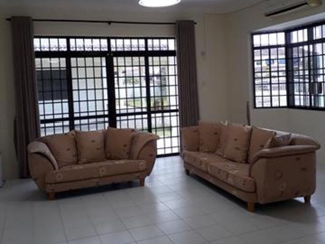 Bungalow for rent in Long Miri