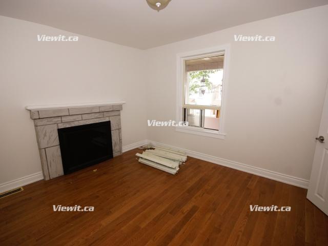 Room for rent in Woburn, Ontario