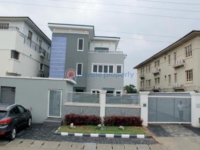 Commercial for rent in Lekki, Lagos