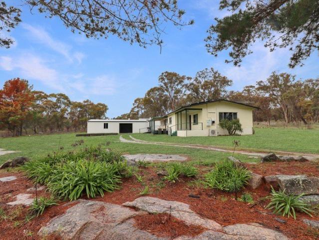 Cottage for rent in The Summit, Queensland