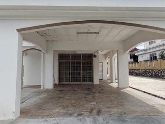 Bungalow for rent in Sendayan Village, Negeri Sembilan
