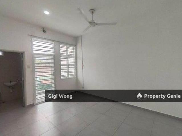House for rent in Taman Ayer Keroh Height, Ayer Keroh