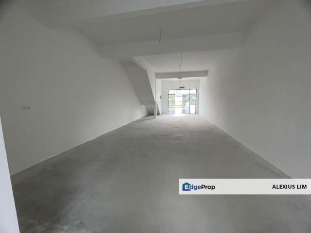 Shop for rent in Ulu Tiram, Johor
