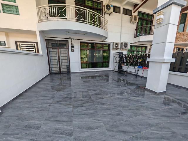 Terraced House for rent in Malaka